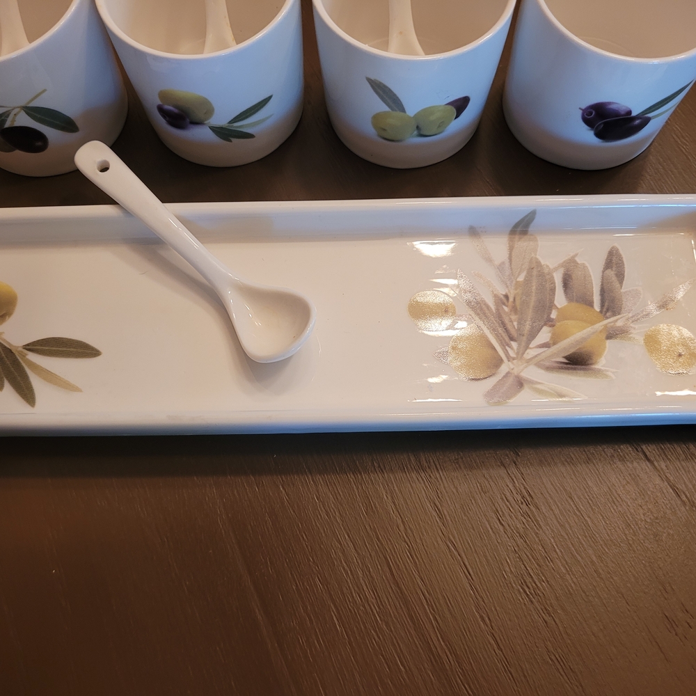 Olive Design Serveware Set - Picture 6 of 9